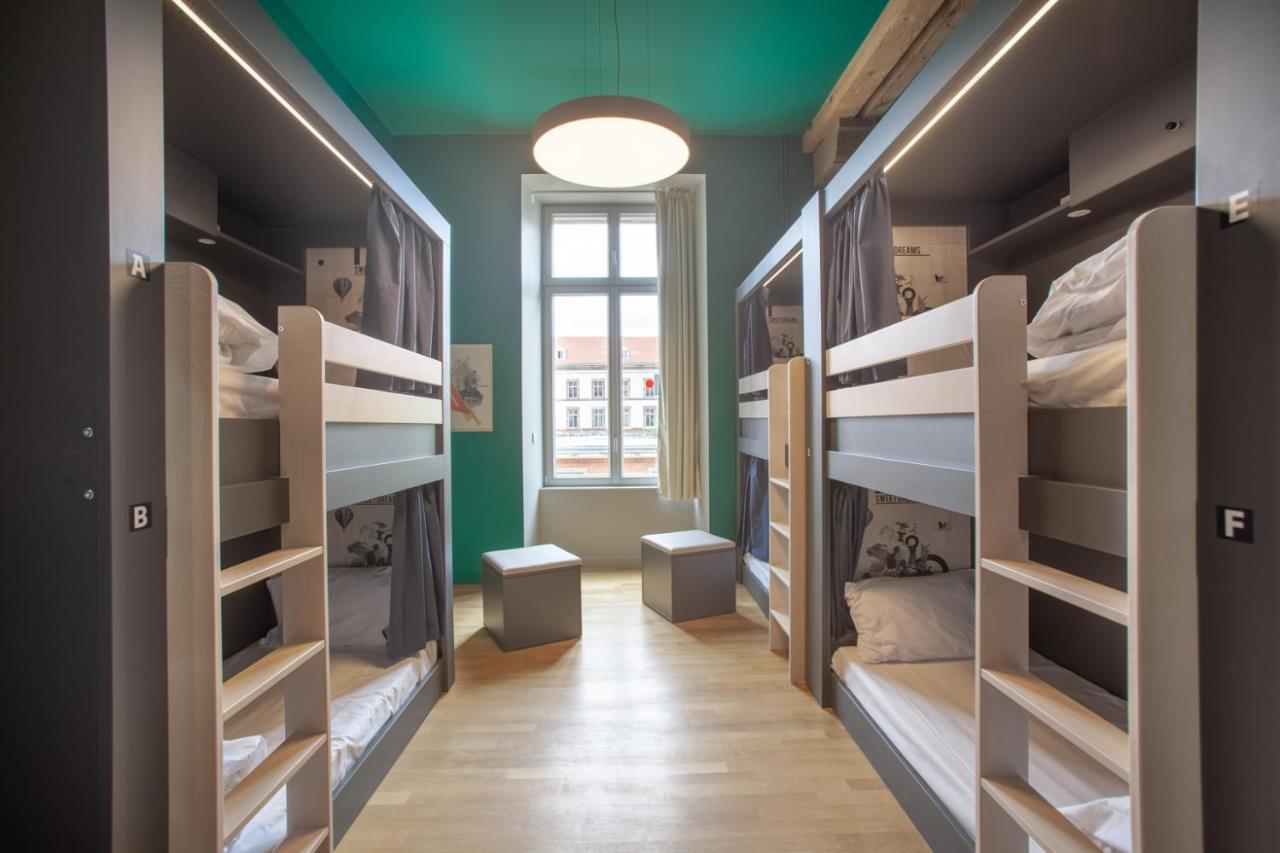 Hostal The People -