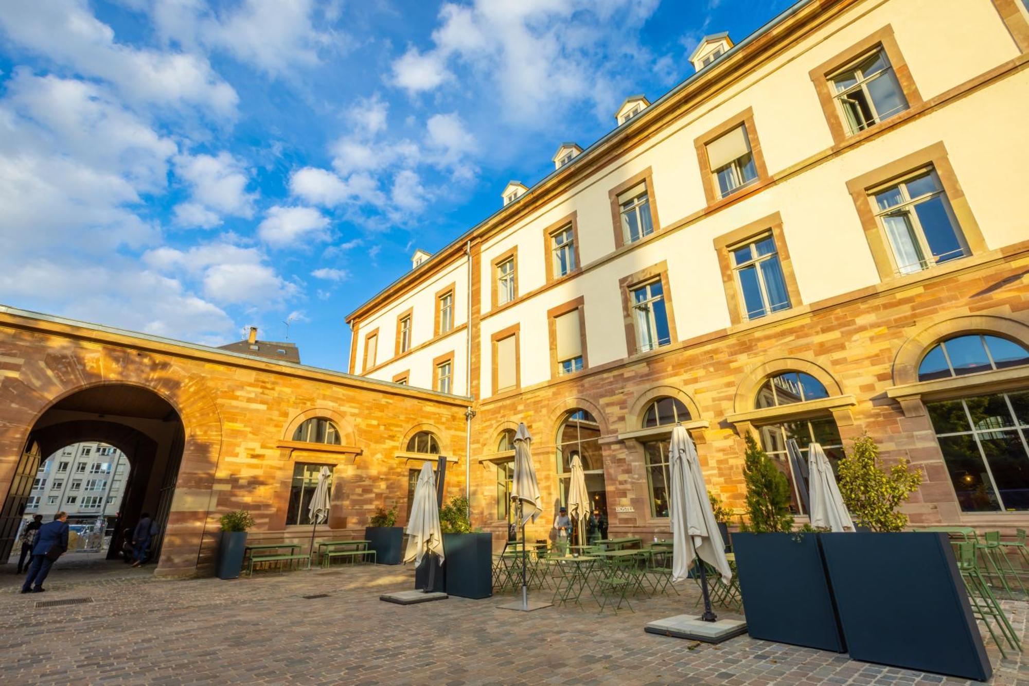 Hostal The People - *